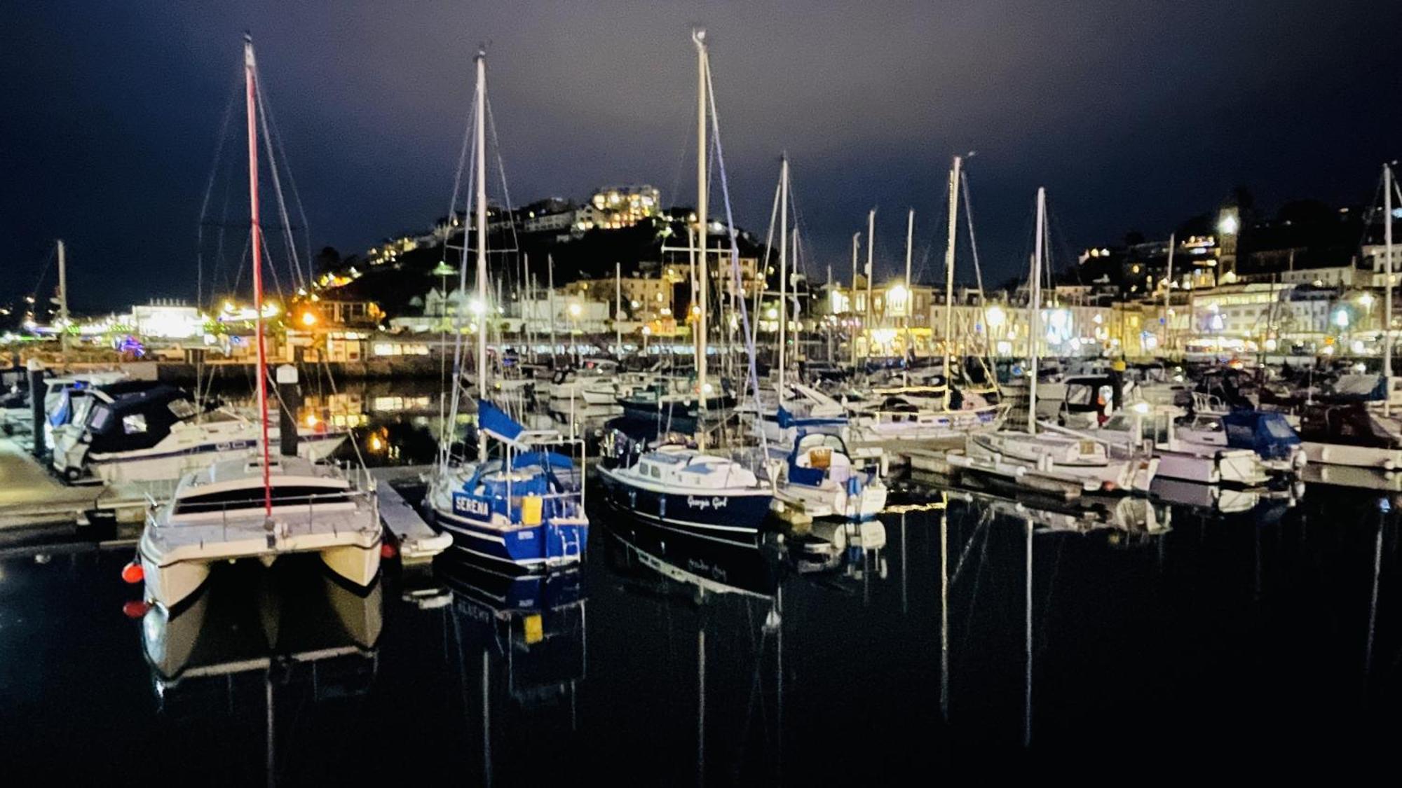 The Moorings - Stylish Duplex Apartment On Torquay Harbourside Extérieur photo